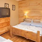 Iskra Bed & Breakfast 3*