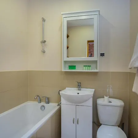 Iskra לינה וארוחת בוקר 3*